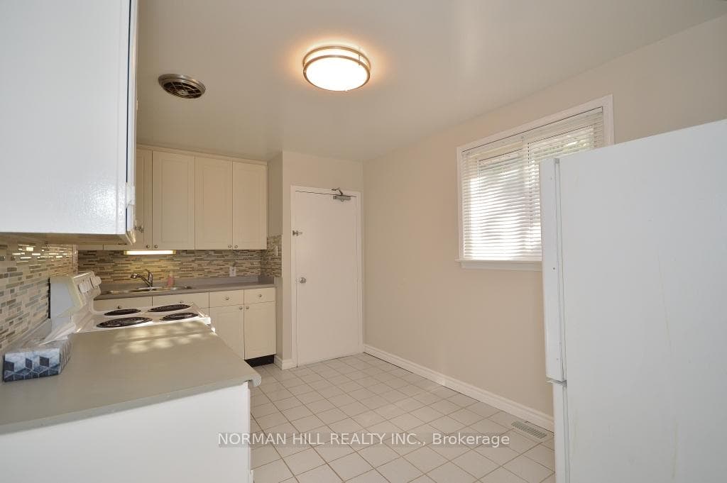 158 Cherrywood Drive Unit UPPER photo 20