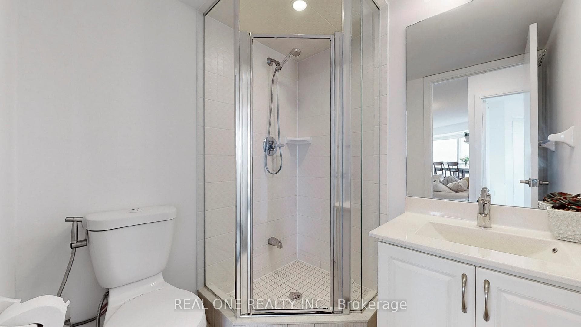 125 Village Green Square Unit 2803 photo 34