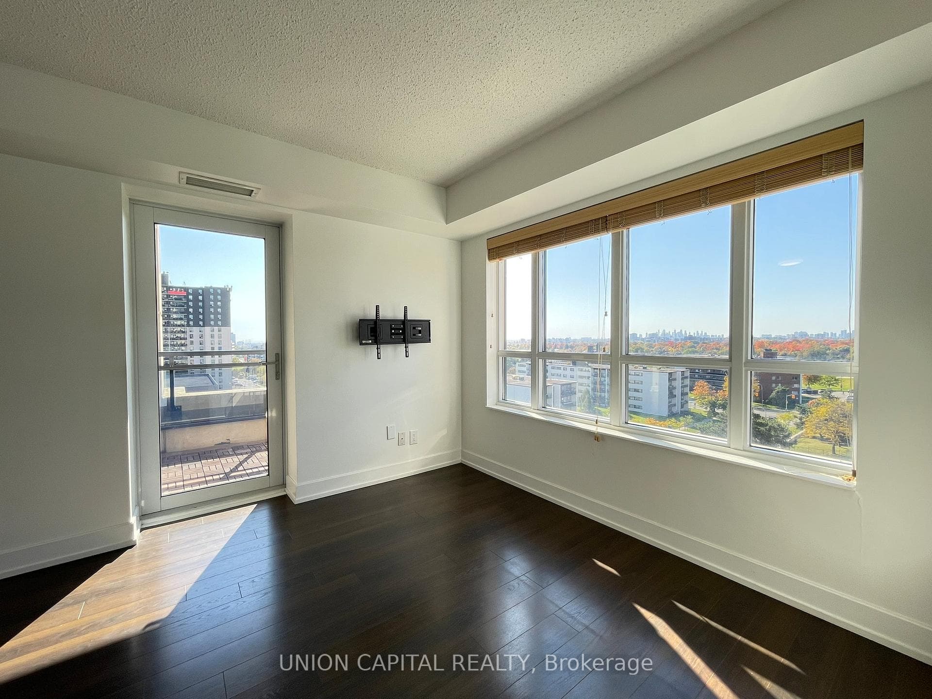 6 Eva Road Unit 708 photo 8