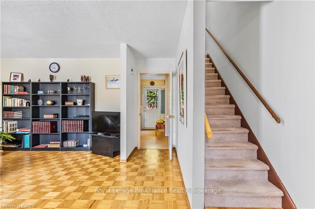 15 ROSEMUND Place Unit 119 photo 6