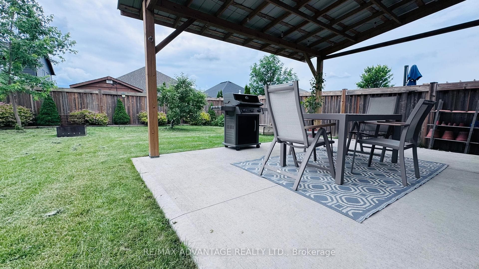 377 Beech Street photo 29