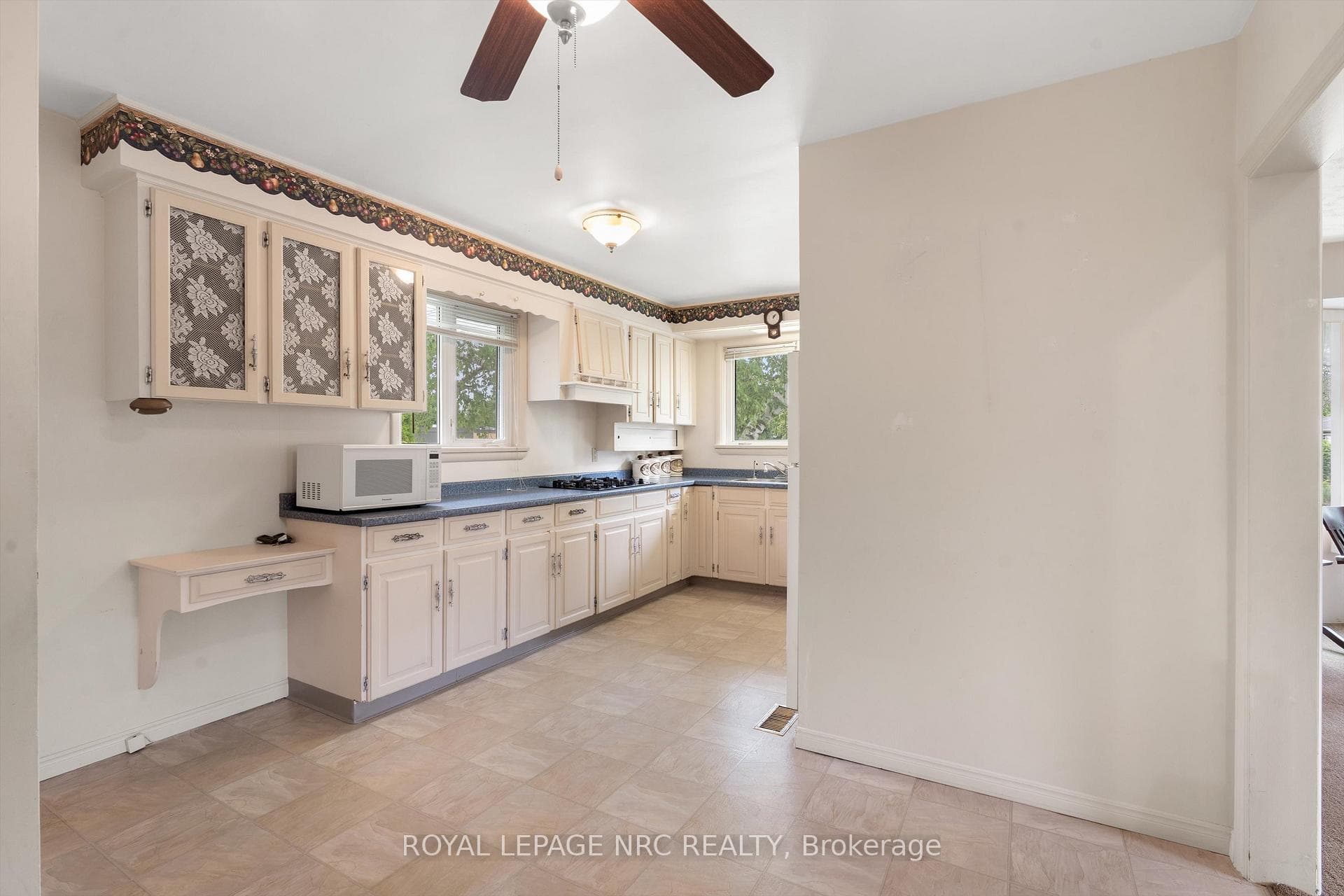 6502 Brock Street photo 7