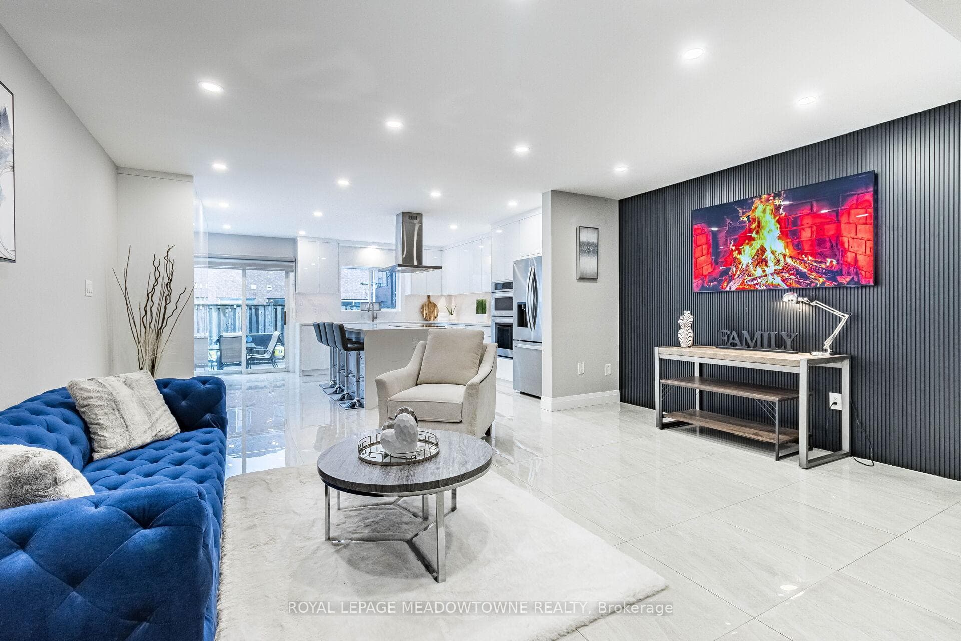 20 Sloan Drive photo 2