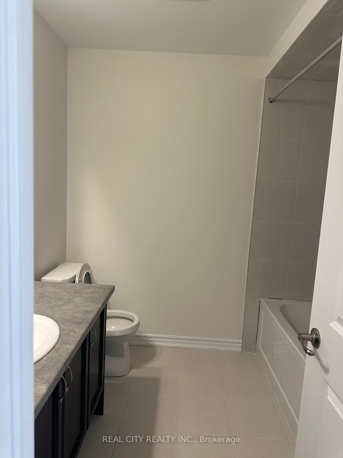 88 Macklin Street photo 7