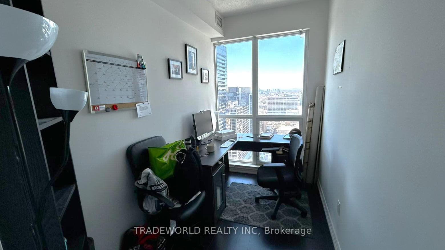 386 Yonge Street Unit 3310 photo 9