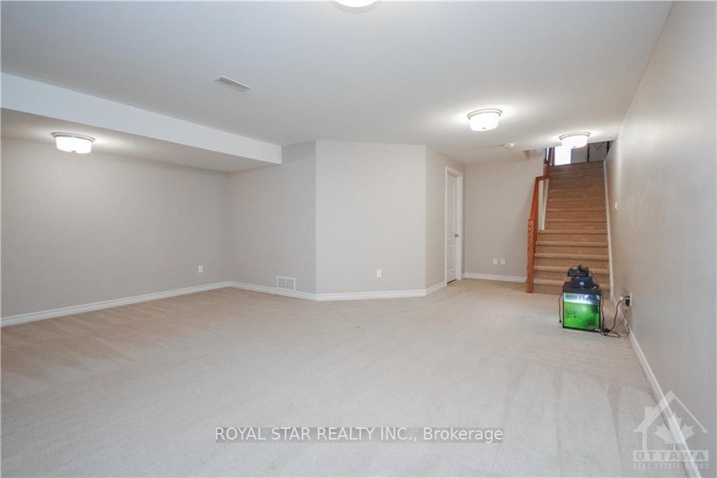 105 Eric Maloney Way photo 26