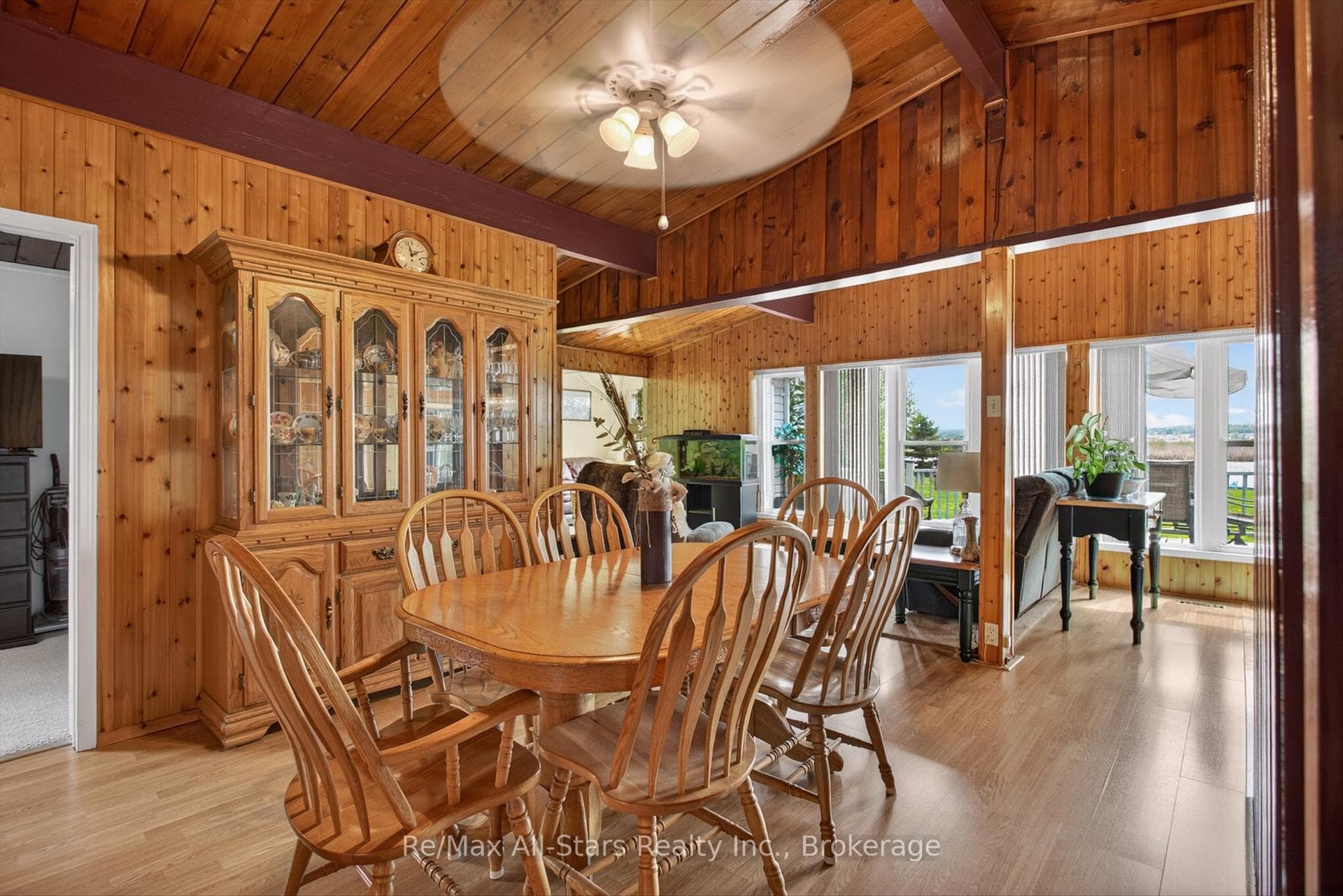 132 Fenelon Drive photo 6