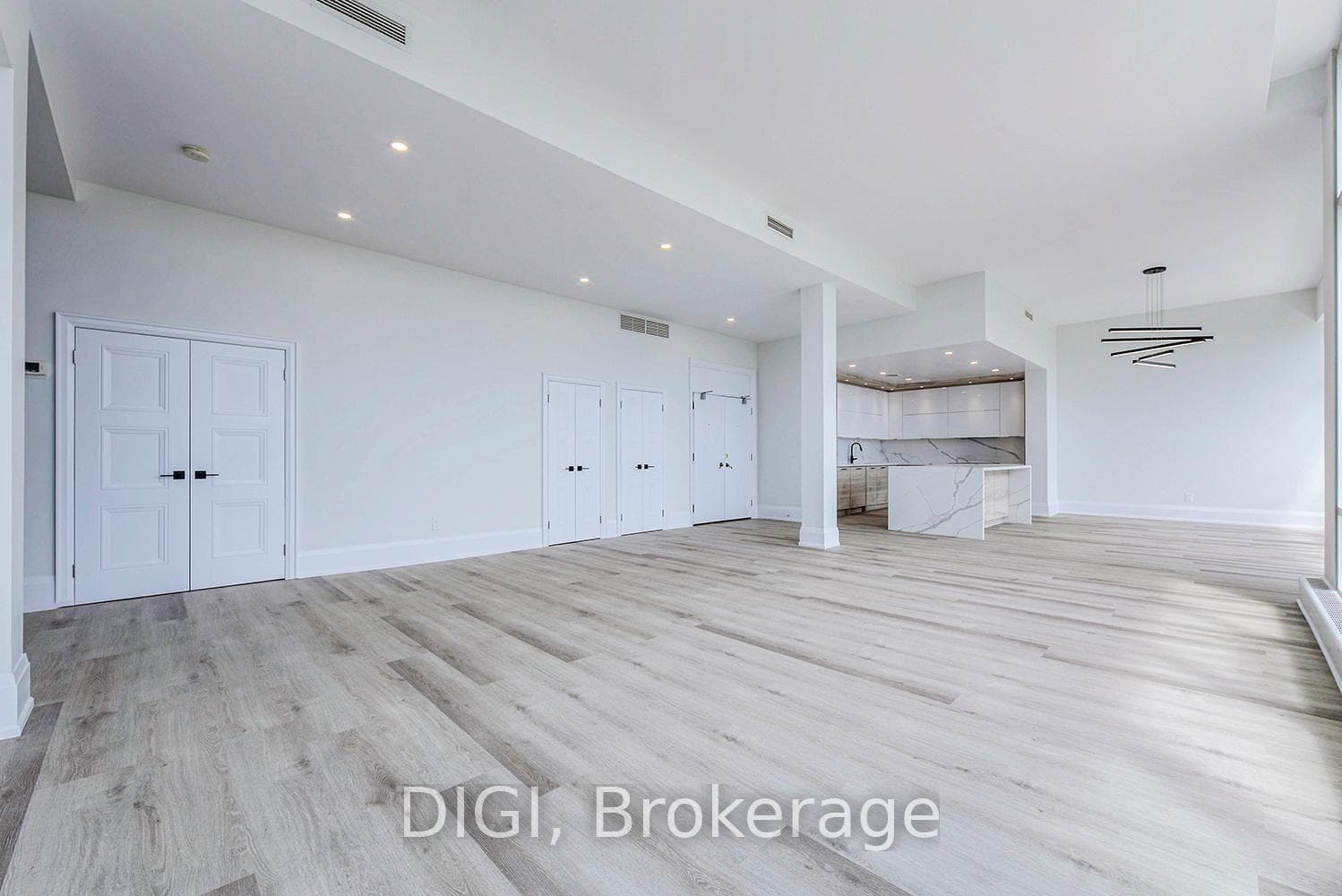 400 Walmer Road Unit PH5 photo 3
