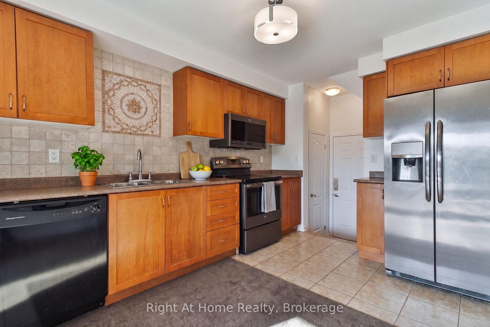 3162 Stornoway Circle photo 9