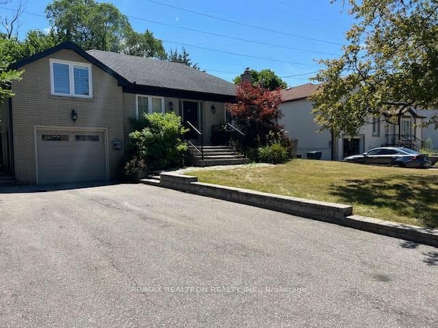 37 Kenton Drive Unit Lower photo 1