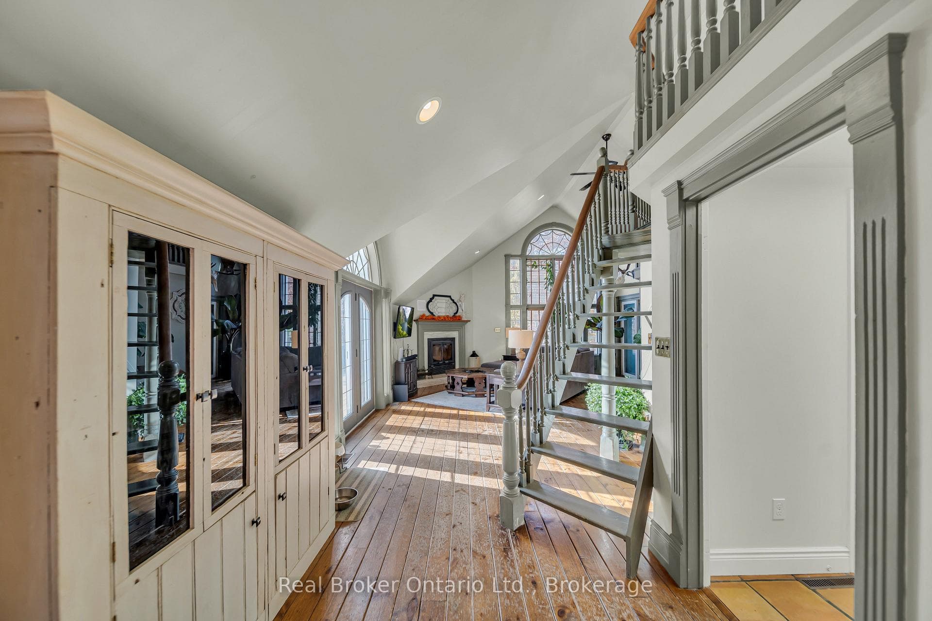 4766 Hyndman Drive photo 21