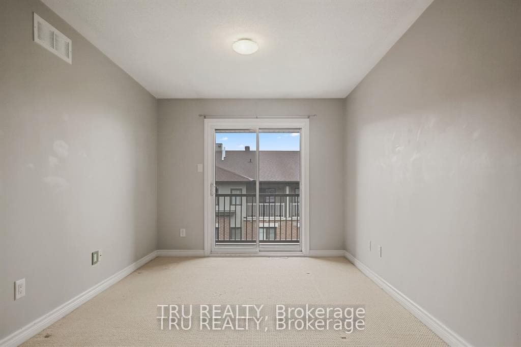 122 Lindenshade Drive Unit 19 photo 20