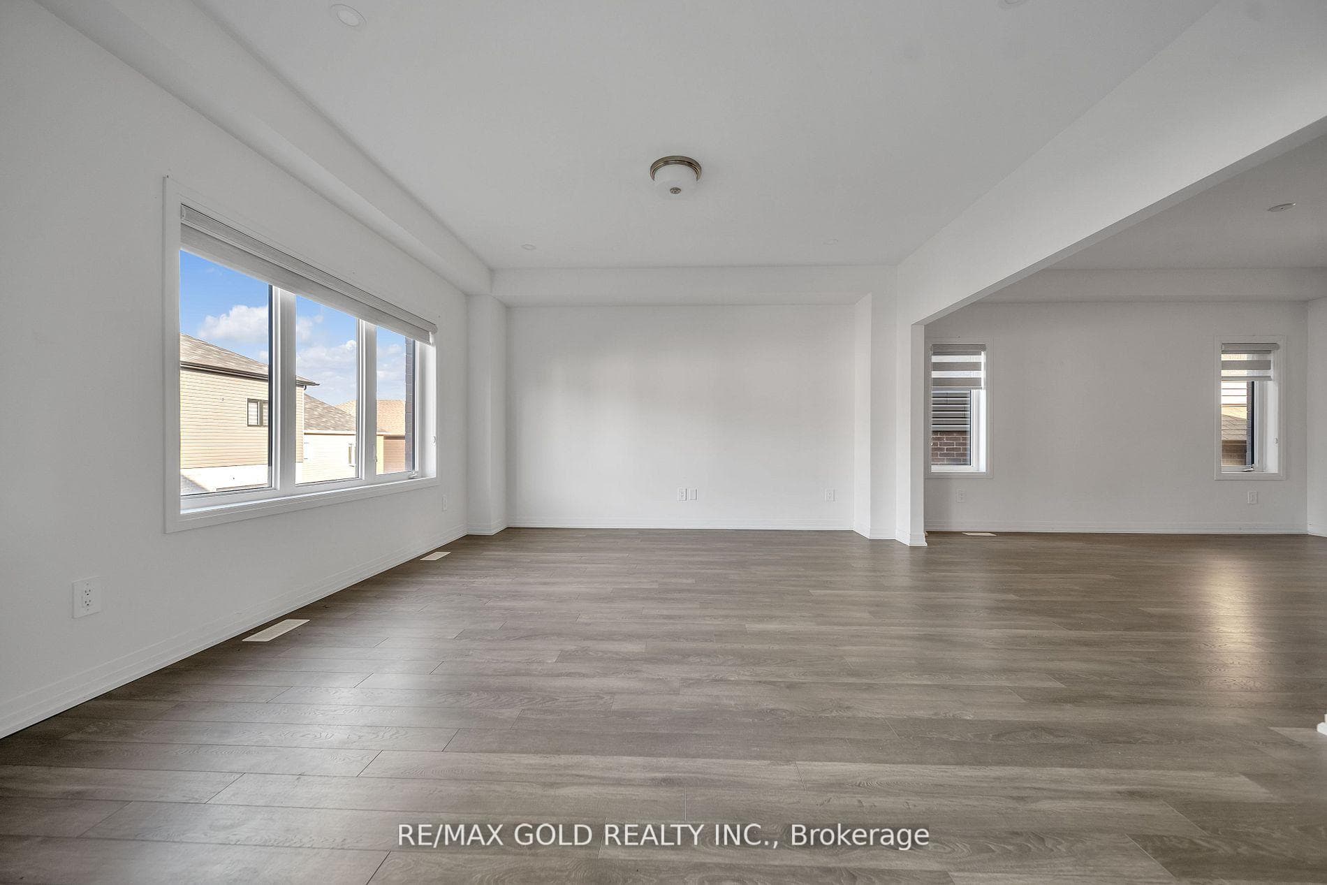 10 Whitton Drive photo 11