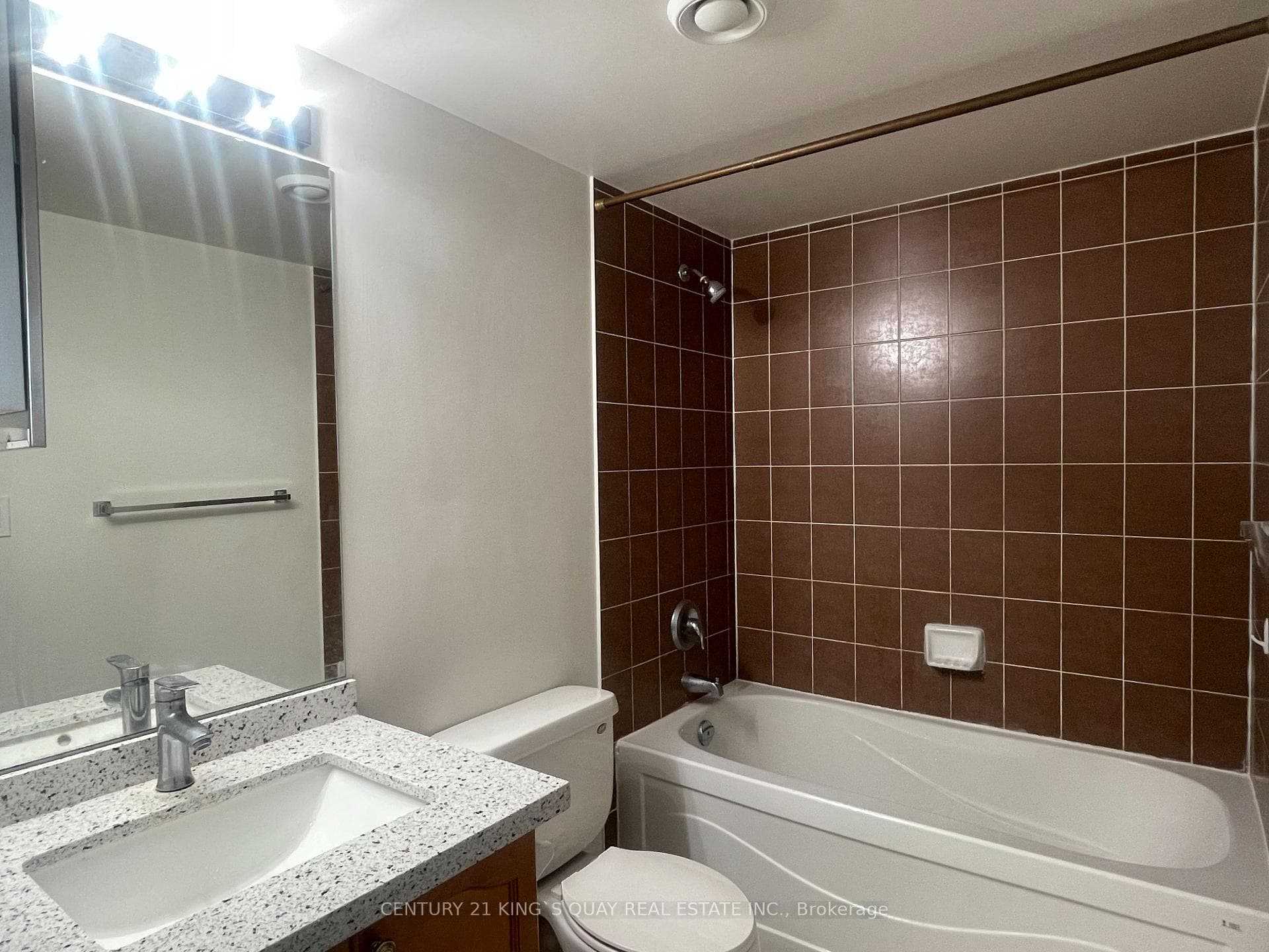 68 Grangeway Avenue Unit 708 photo 8