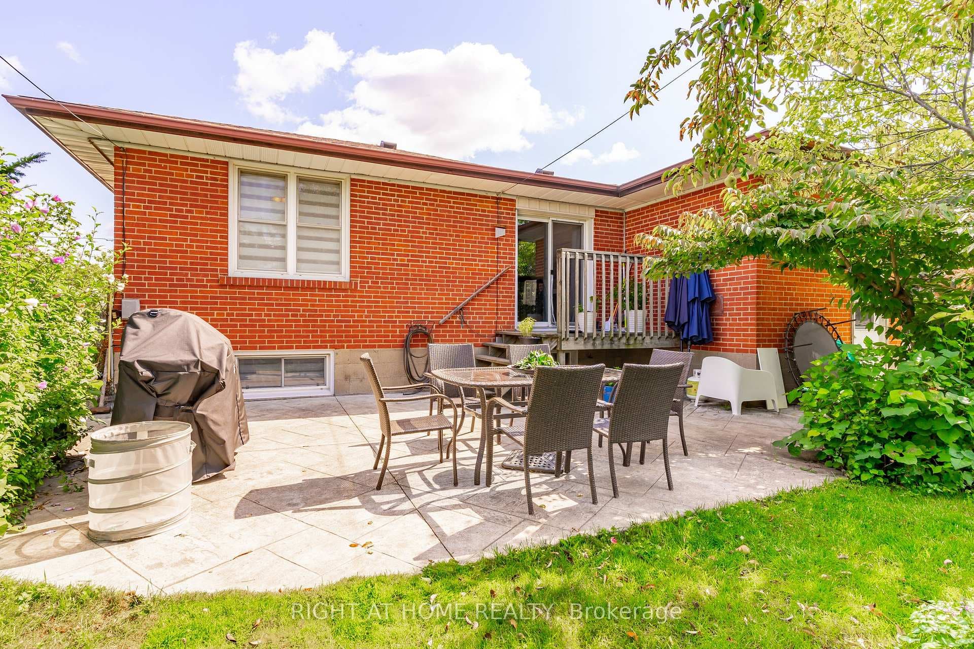 63 Allonsius Drive photo 22