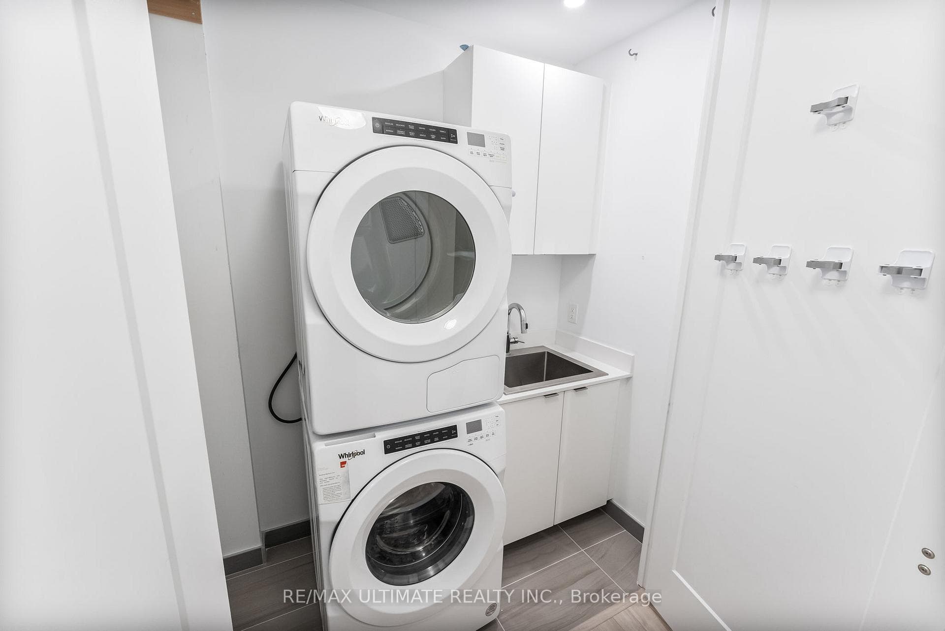 280 Howland Avenue Unit 617 photo 22