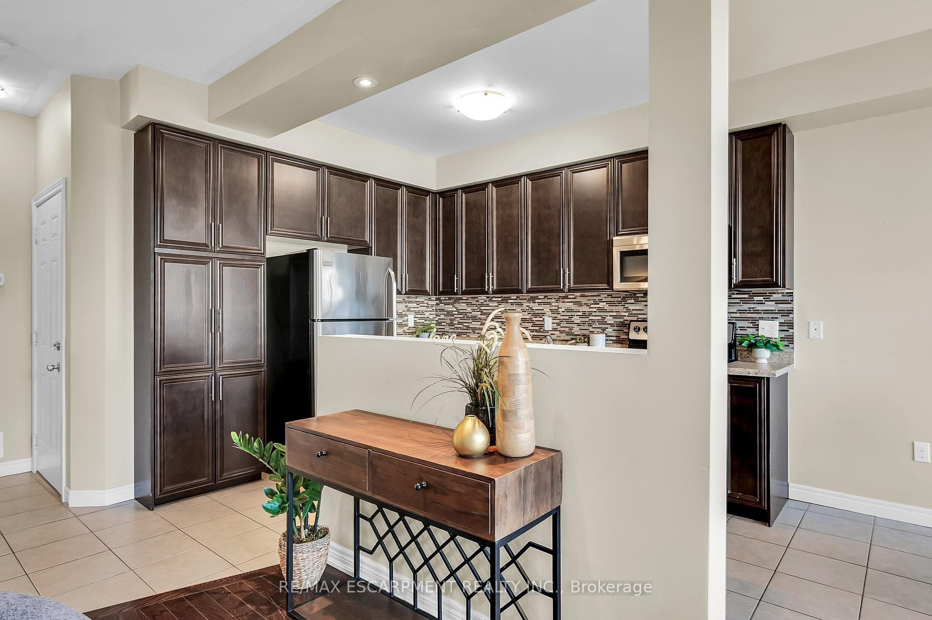 12 Marina Point Crescent photo 14