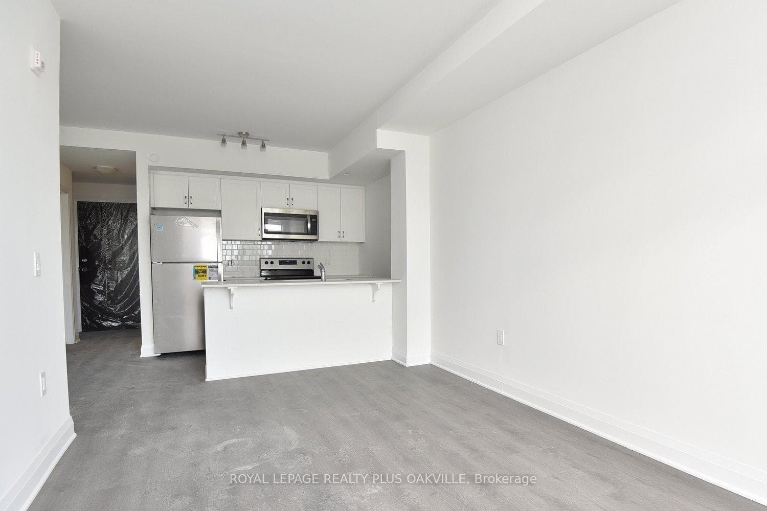 1936 Rymal Road Unit 219 photo 19