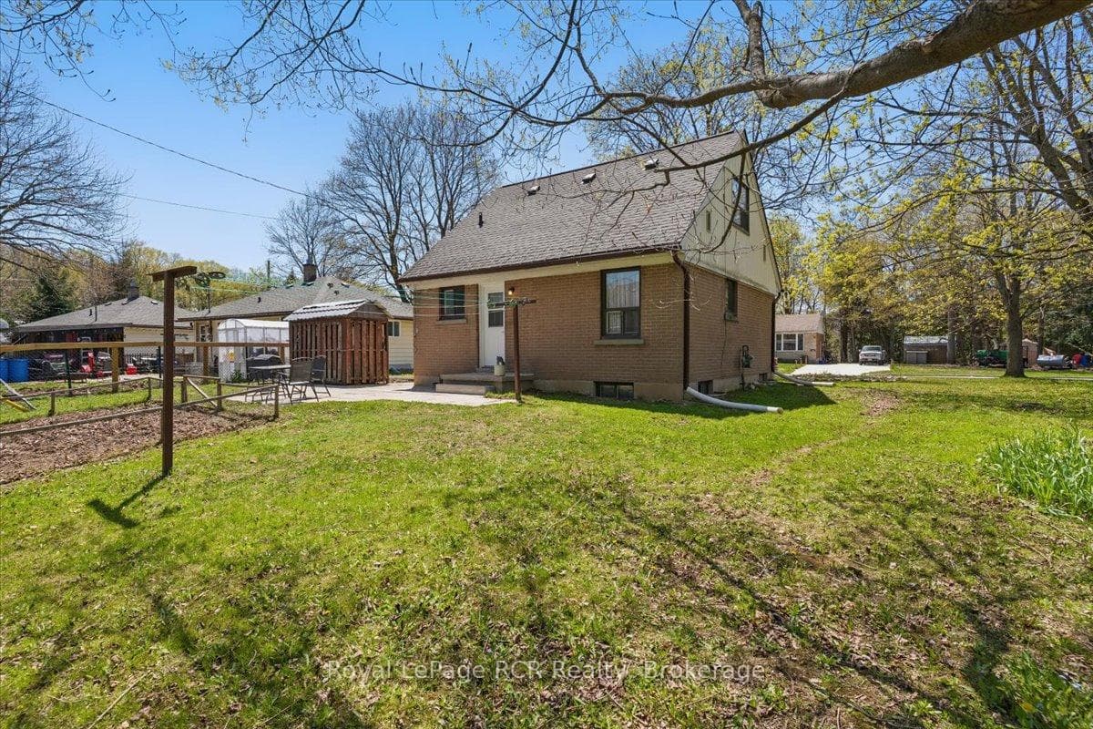 1319 8th Avenue photo 28