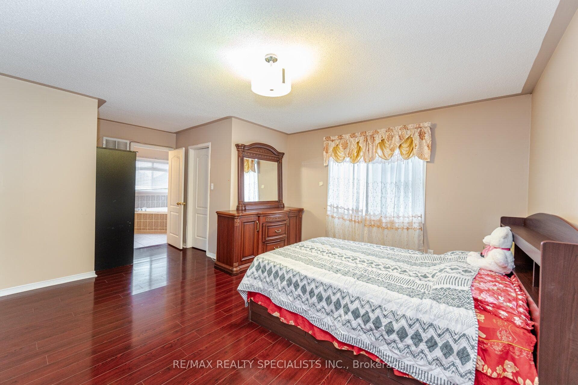 40 Earlsbridge Boulevard photo 20