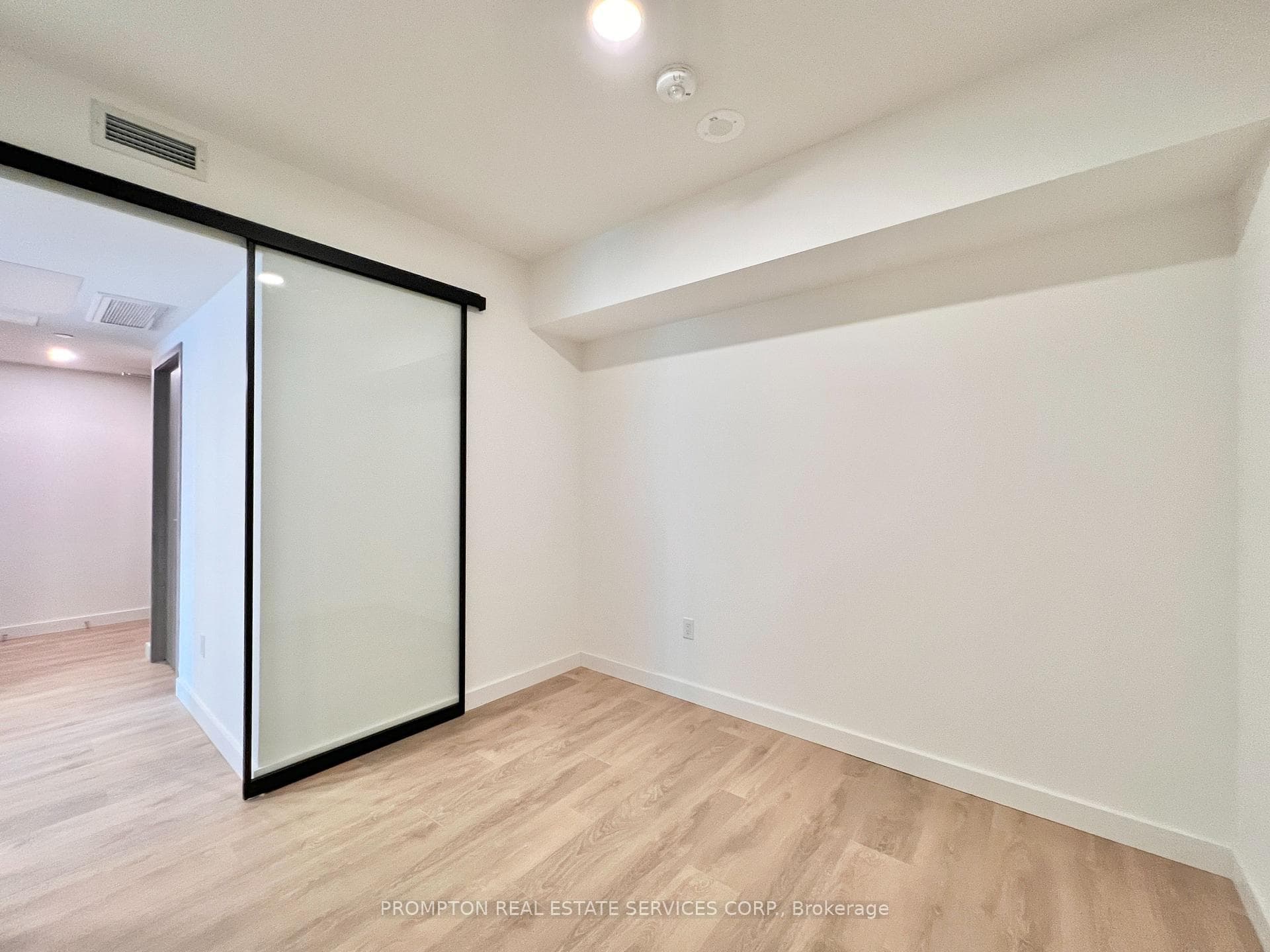 3 Concord Cityplace Way Unit 826 photo 29
