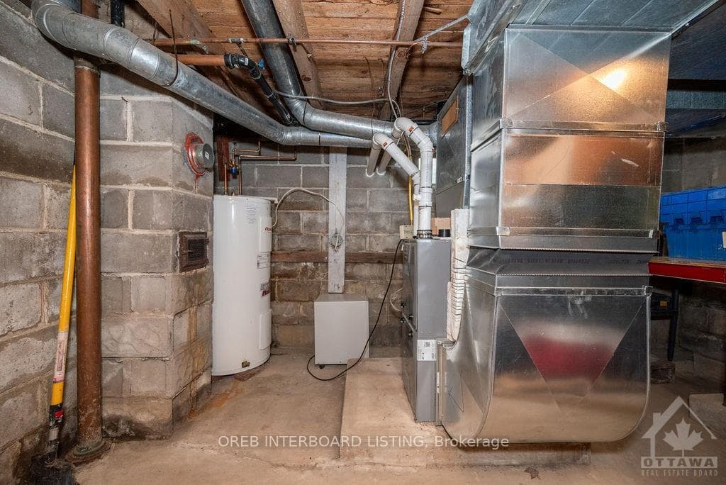 521 JULIEN Street photo 24