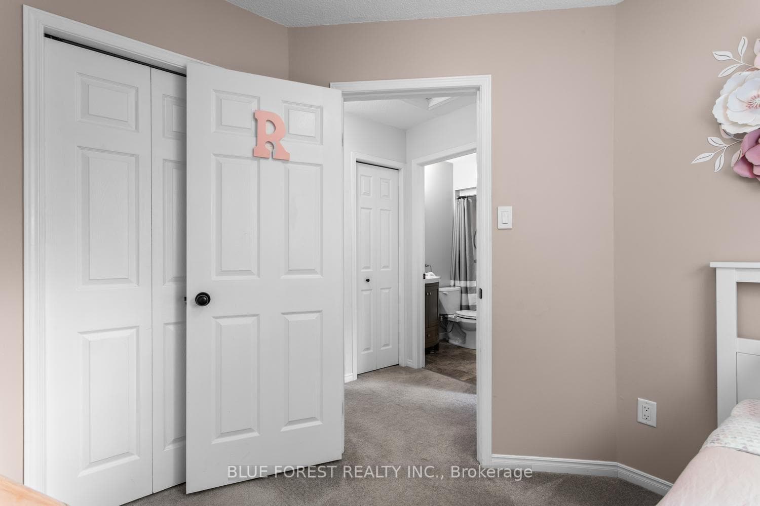 51 Hickory Boulevard photo 24