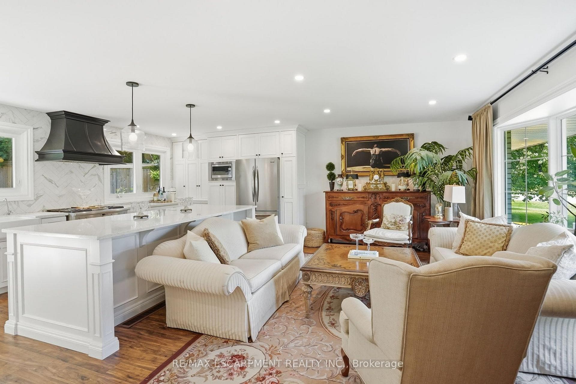 2 Jameson Drive photo 9