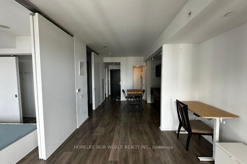 125 Peter Street Unit 2606 photo 3