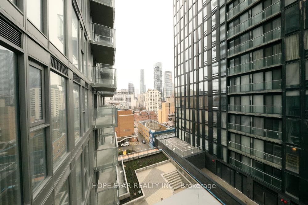 50 Wellesley Street Unit 1001 photo 18