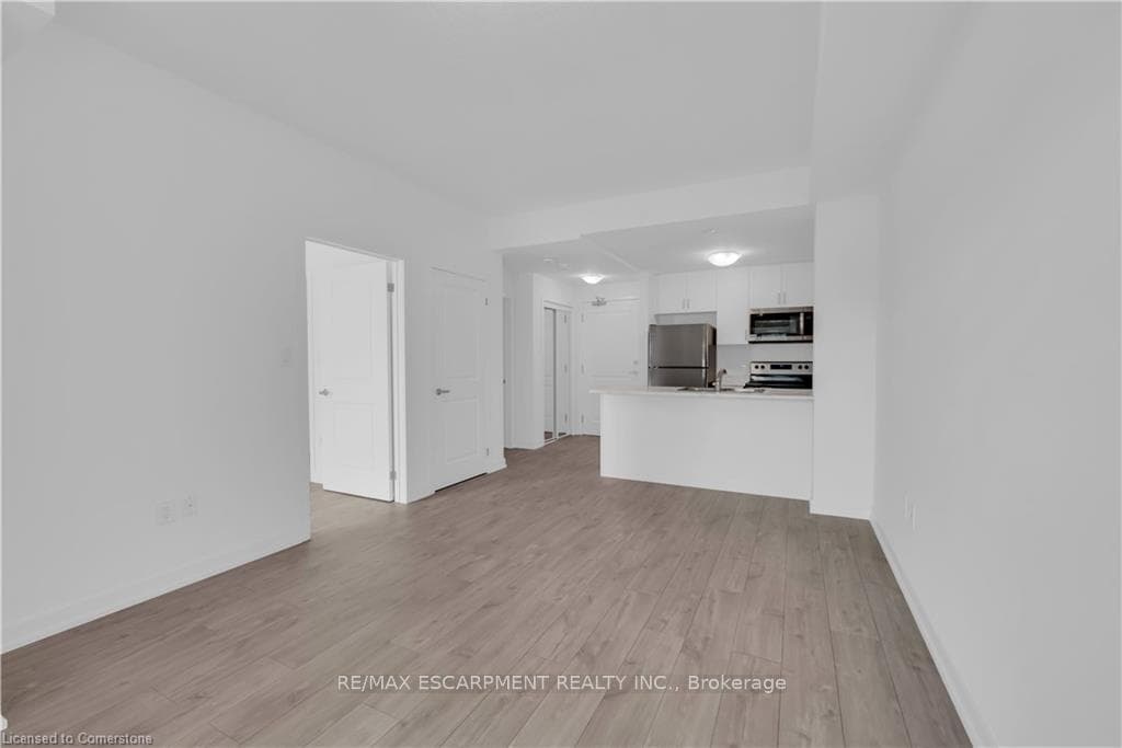460 Dundas Street Unit 426 photo 14