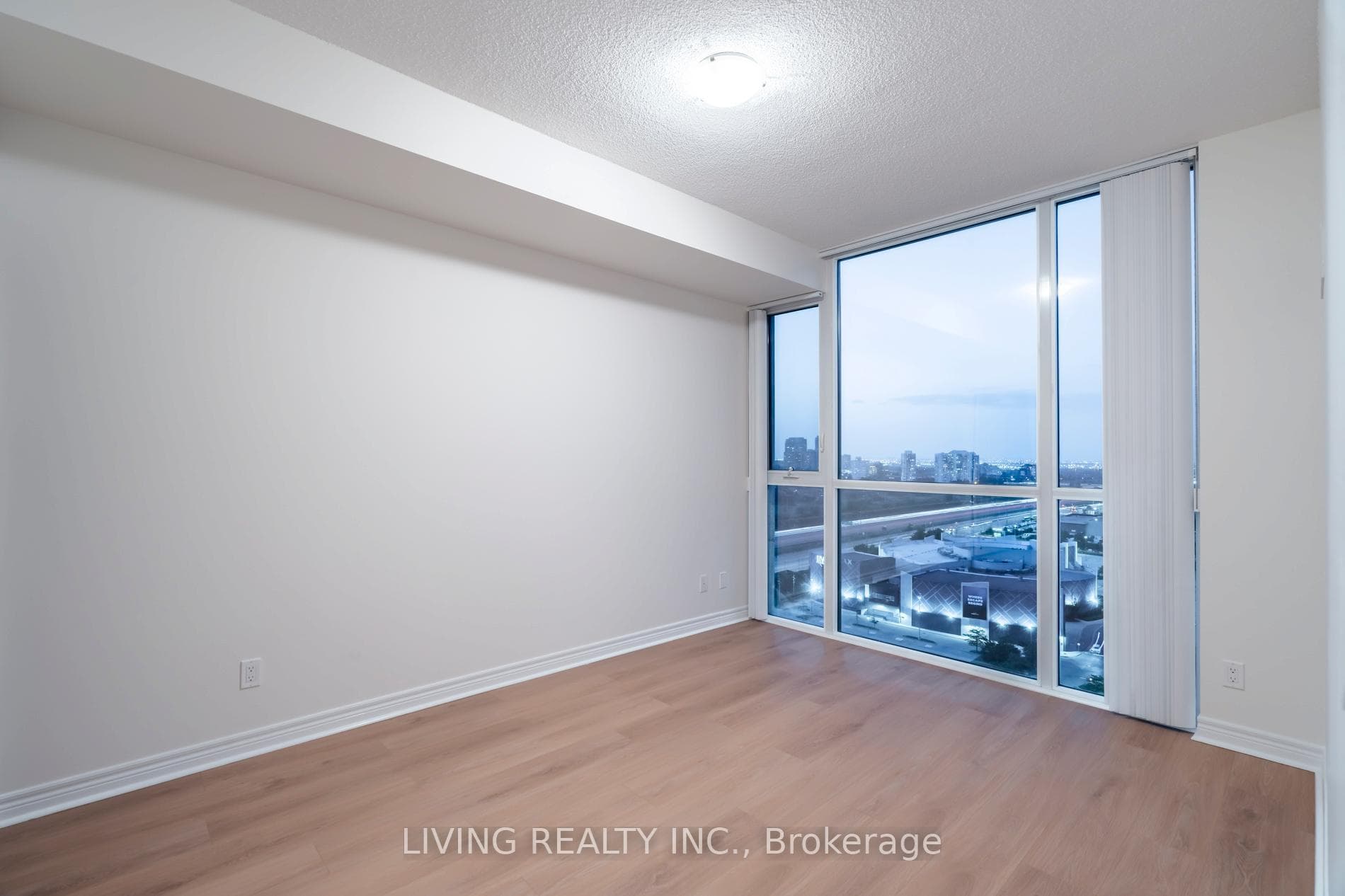 339 Rathburn Road Unit 2105 photo 18