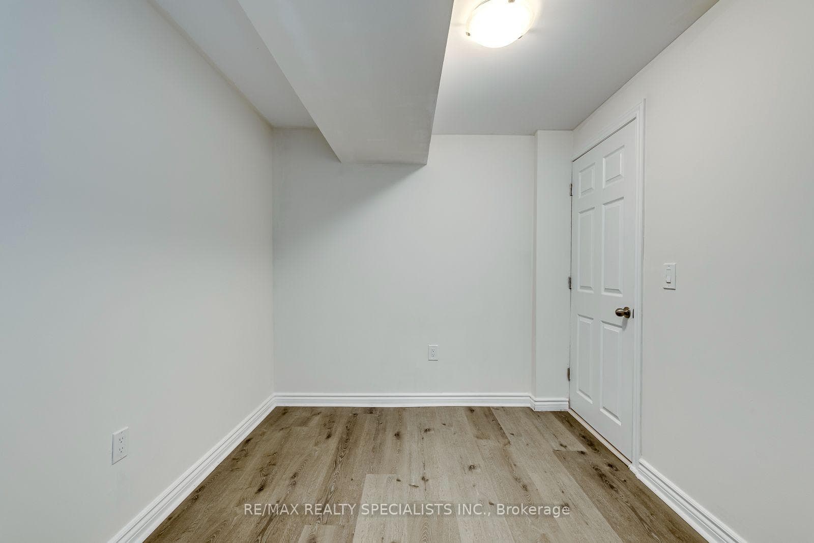 20 Wellman Crescent photo 42