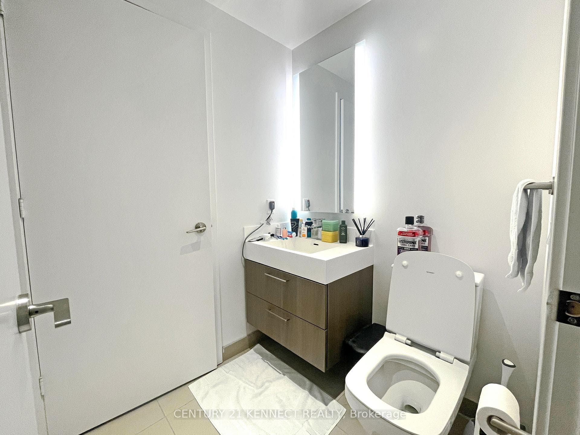 1 Yorkville Avenue Unit 1707 photo 15