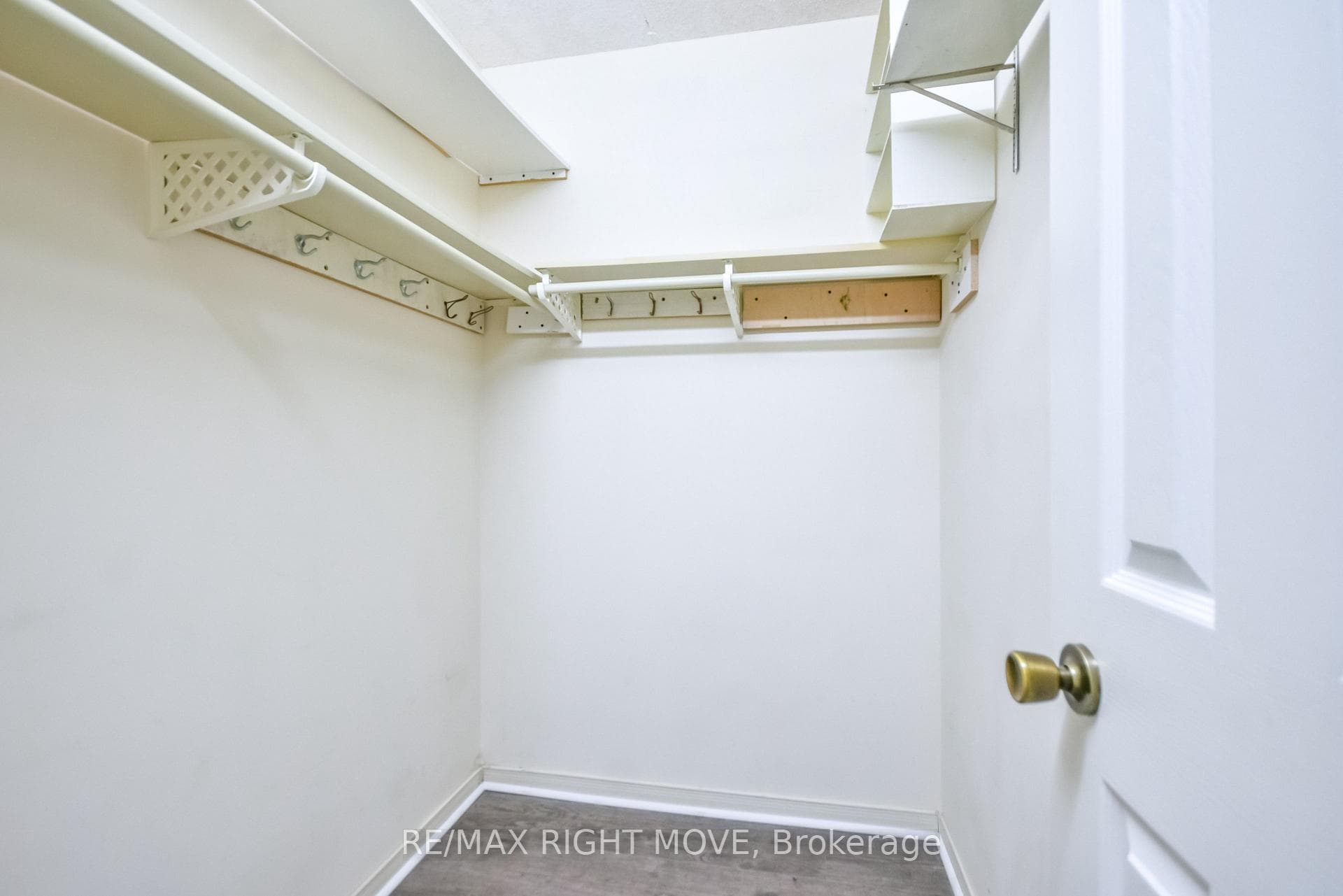 54 Fittons Road Unit 306 photo 34