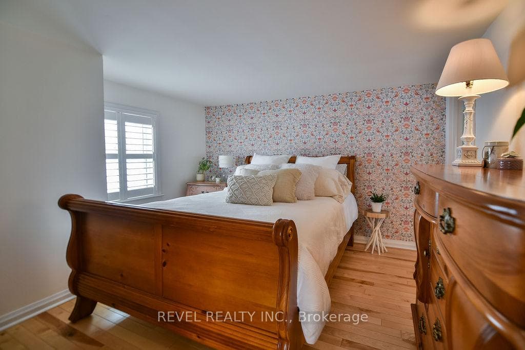 277 Tamarack Street photo 30