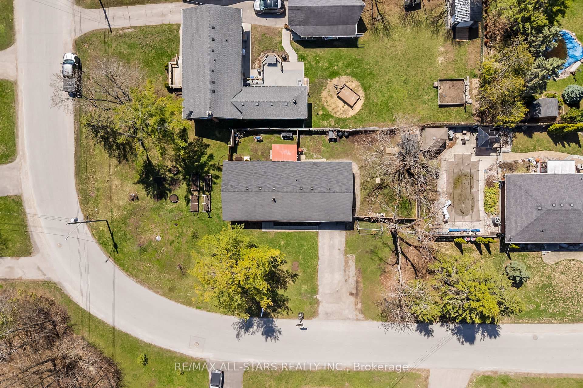 49 Kennedy Drive photo 31