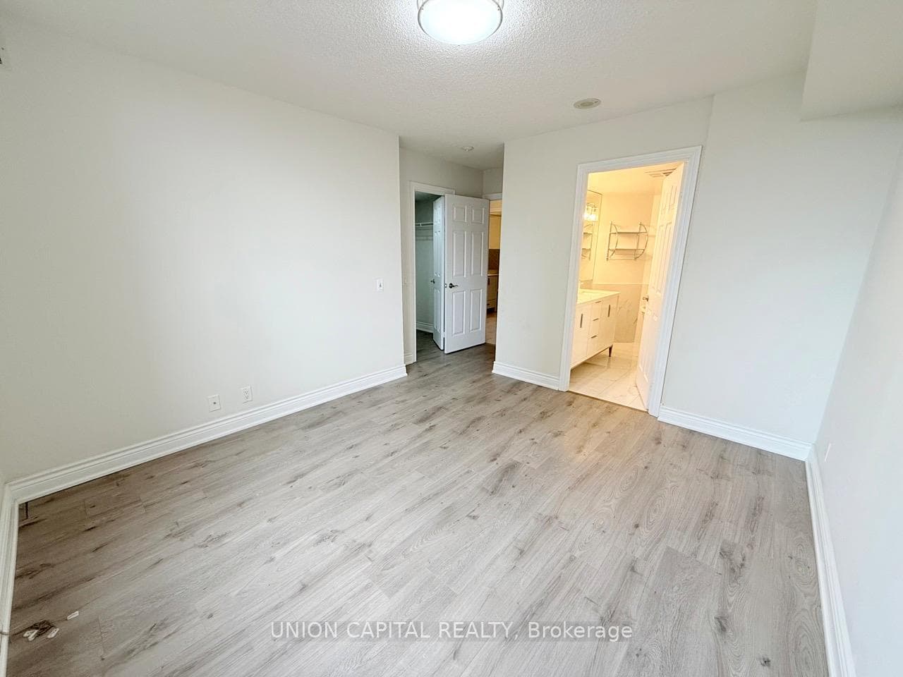 78 Harrison Garden Boulevard Unit 1007 photo 7