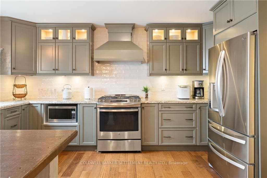 270 SUNSET Drive photo 14