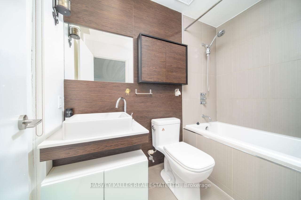 75 St Nicholas Street Unit 1202 photo 7