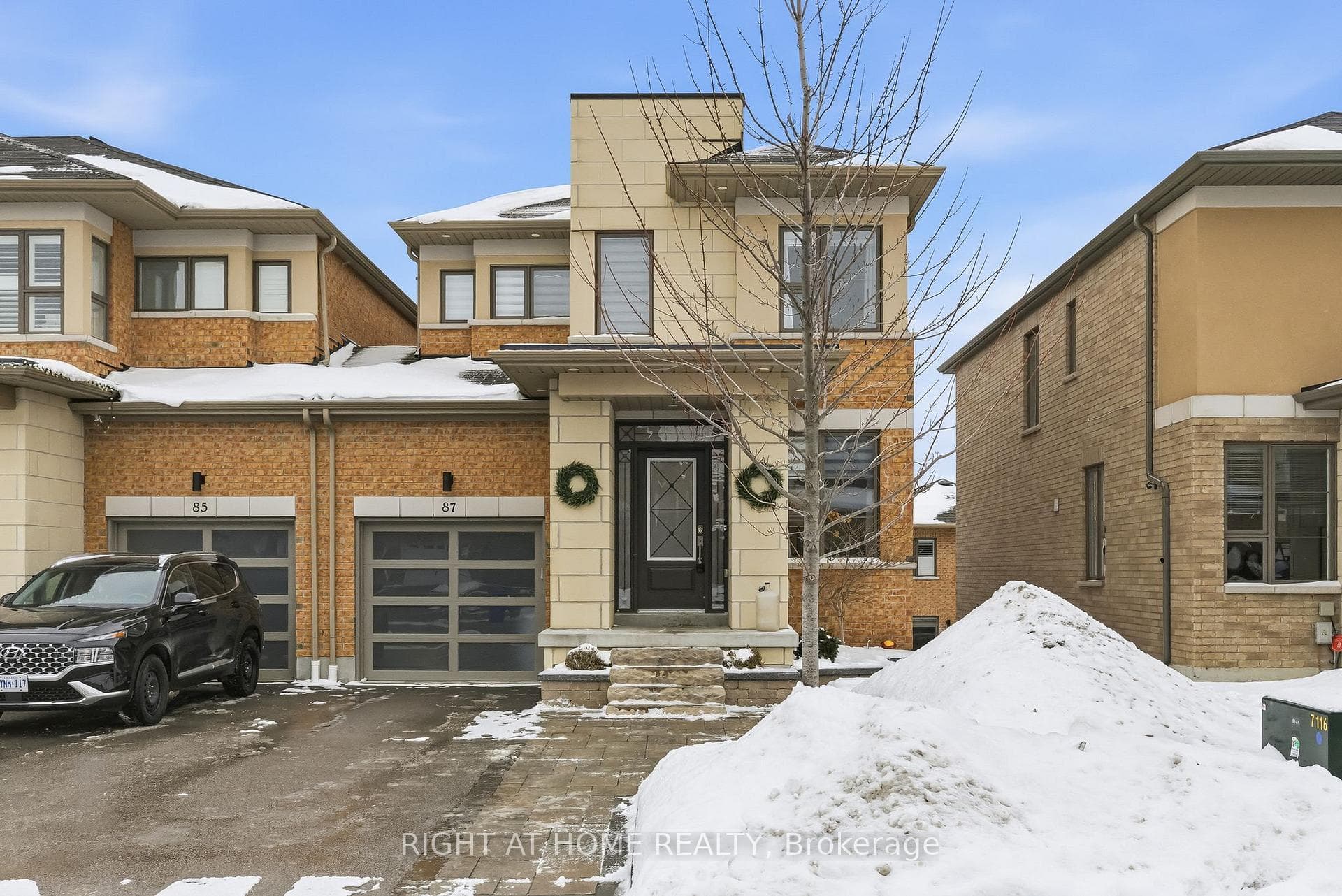 87 Barrister Avenue photo 1