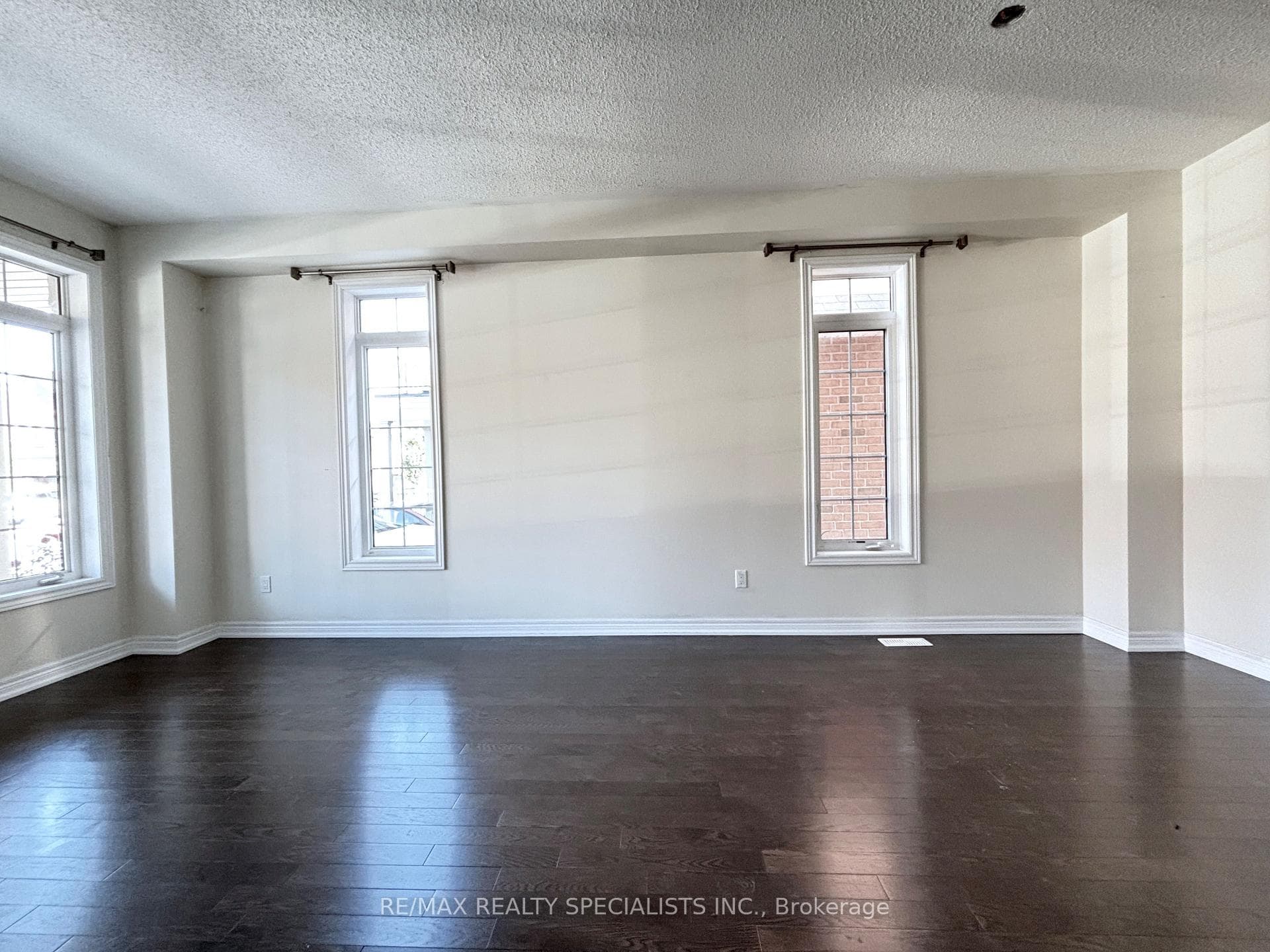 404 Mcgibbon Drive photo 8