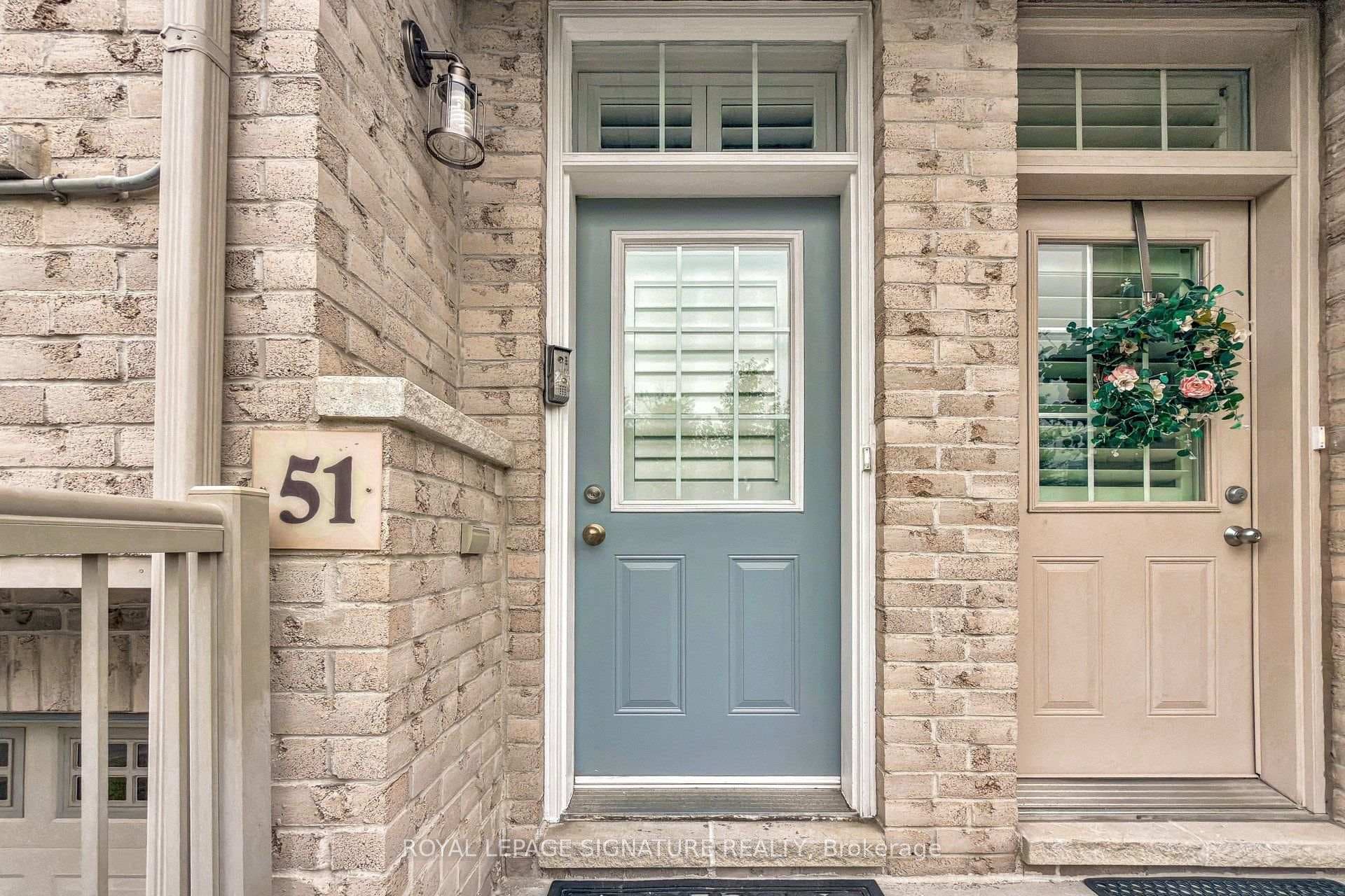 51 Piggott Mews photo 6