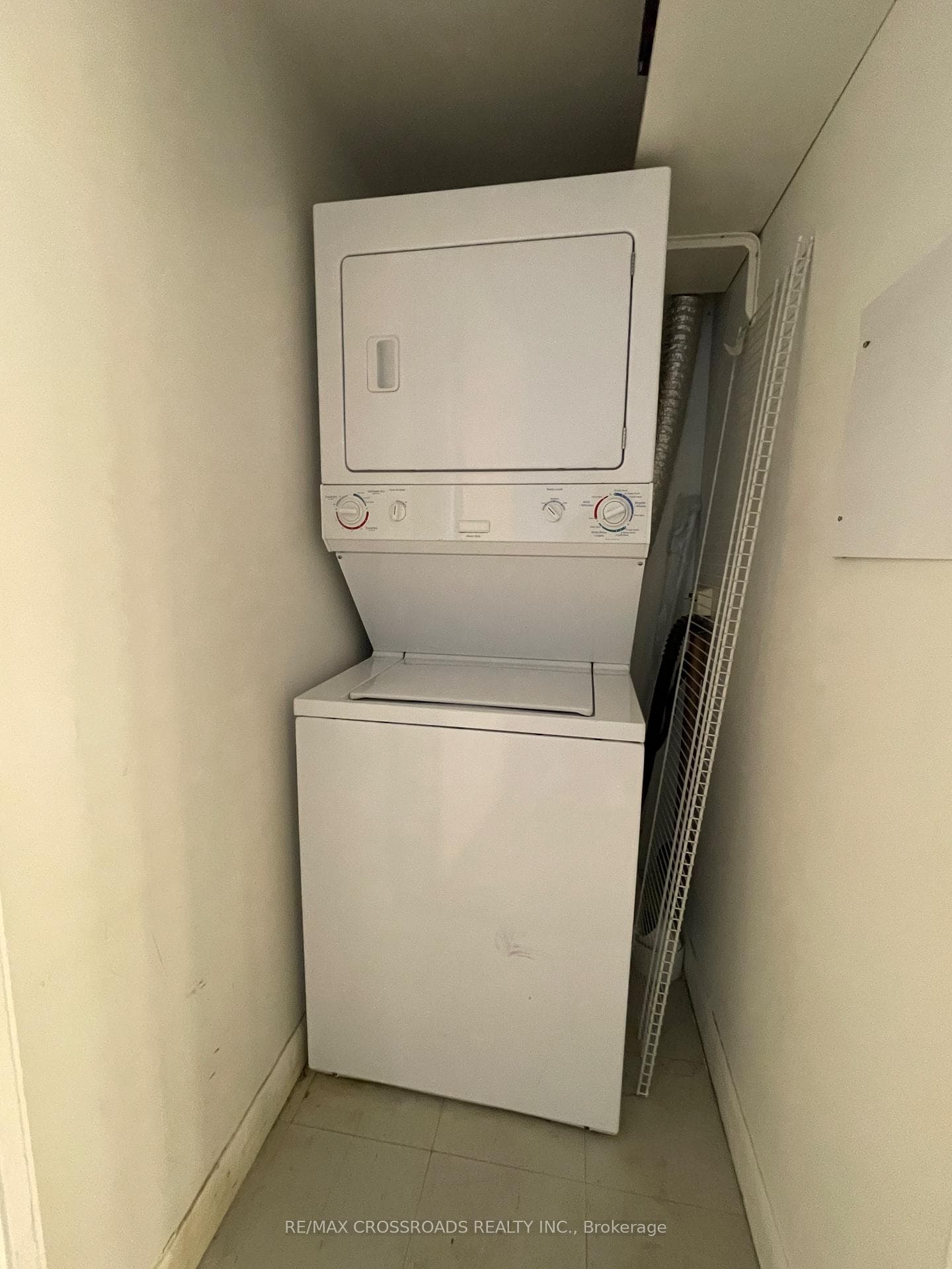 Ensuite Laundry