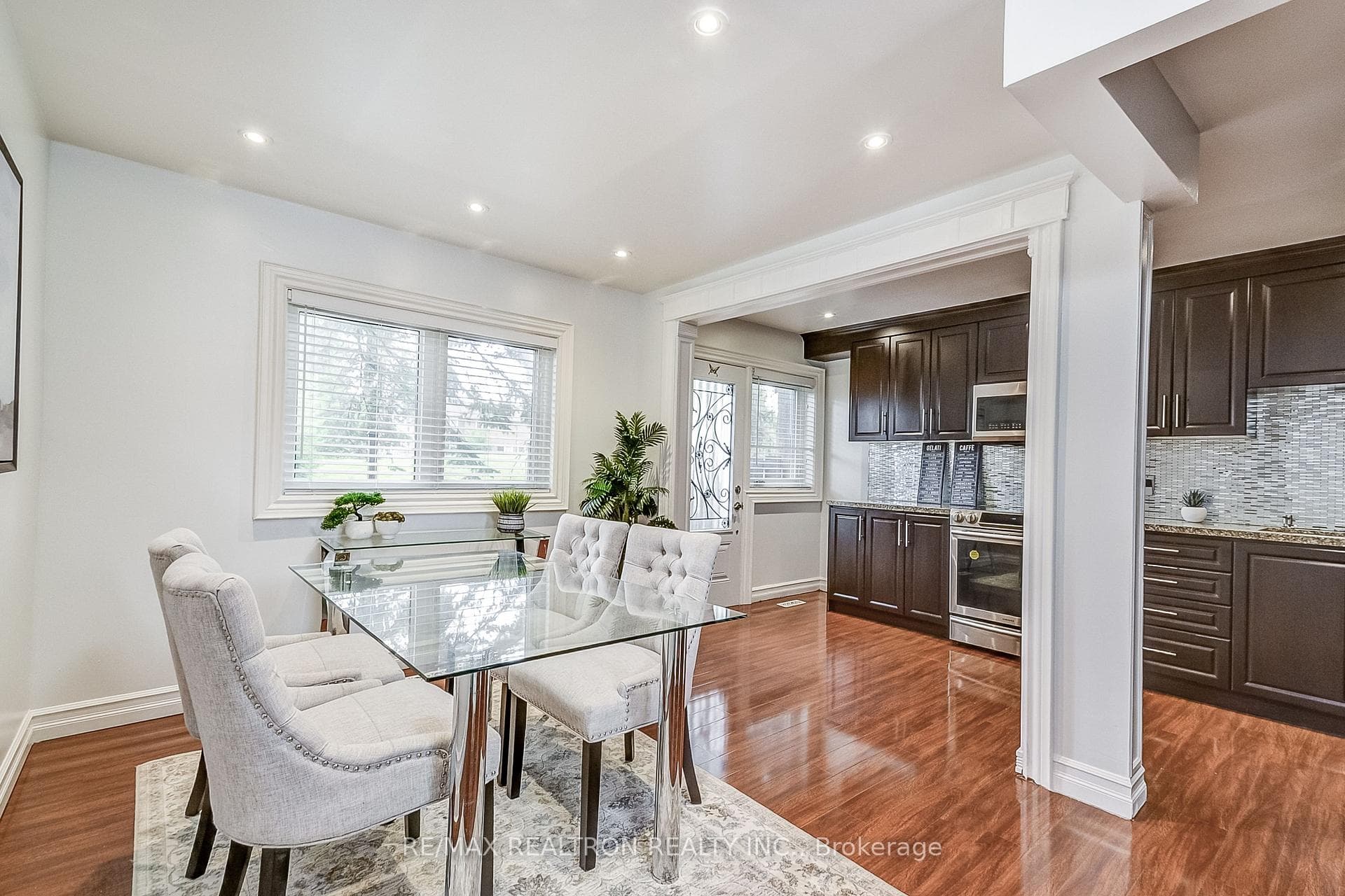 6442 Finch Avenue Unit 212 photo 3