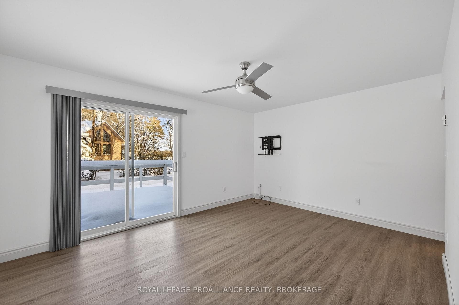 3961 Waterfall Lane photo 29