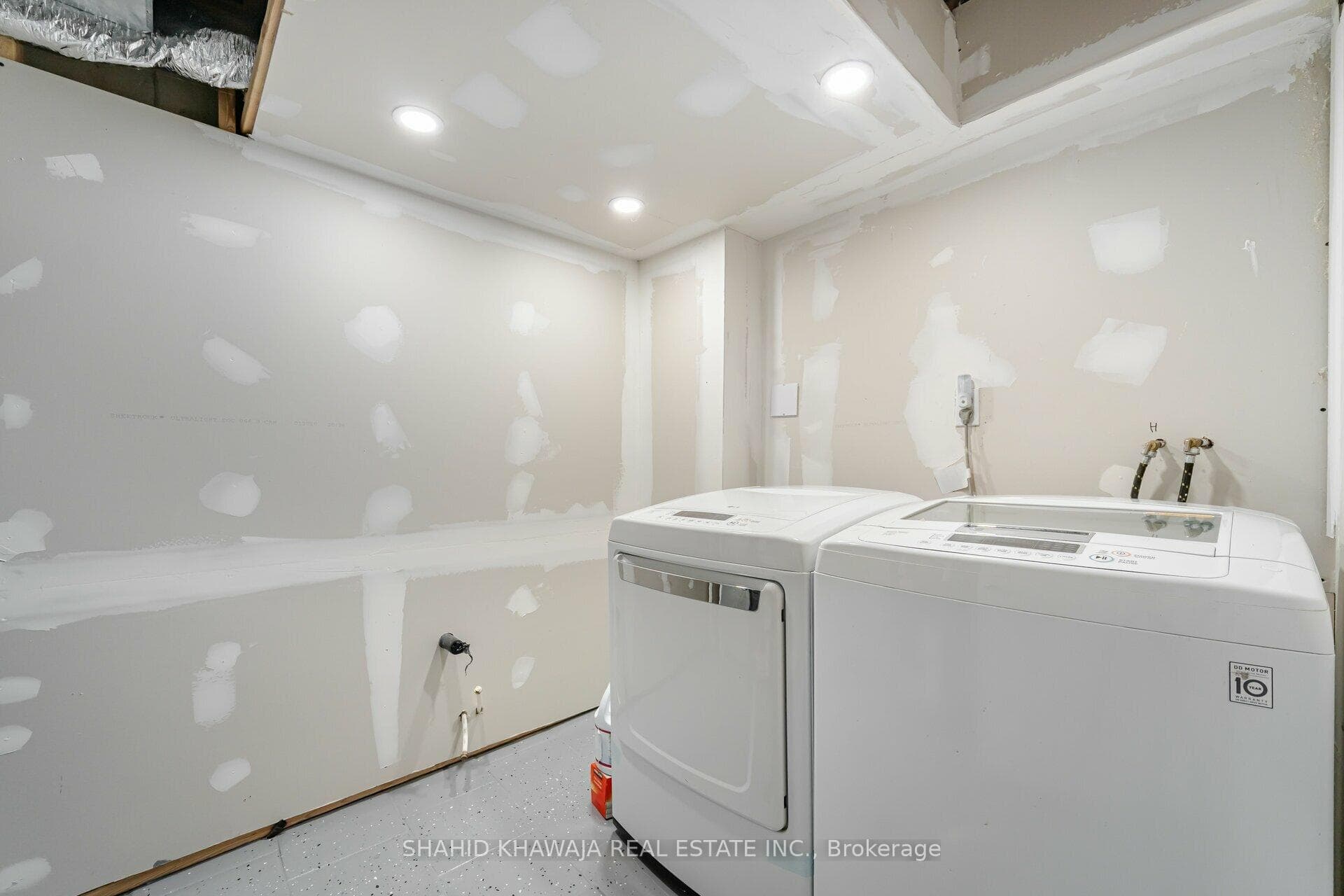 3930 Coachman Circle photo 36