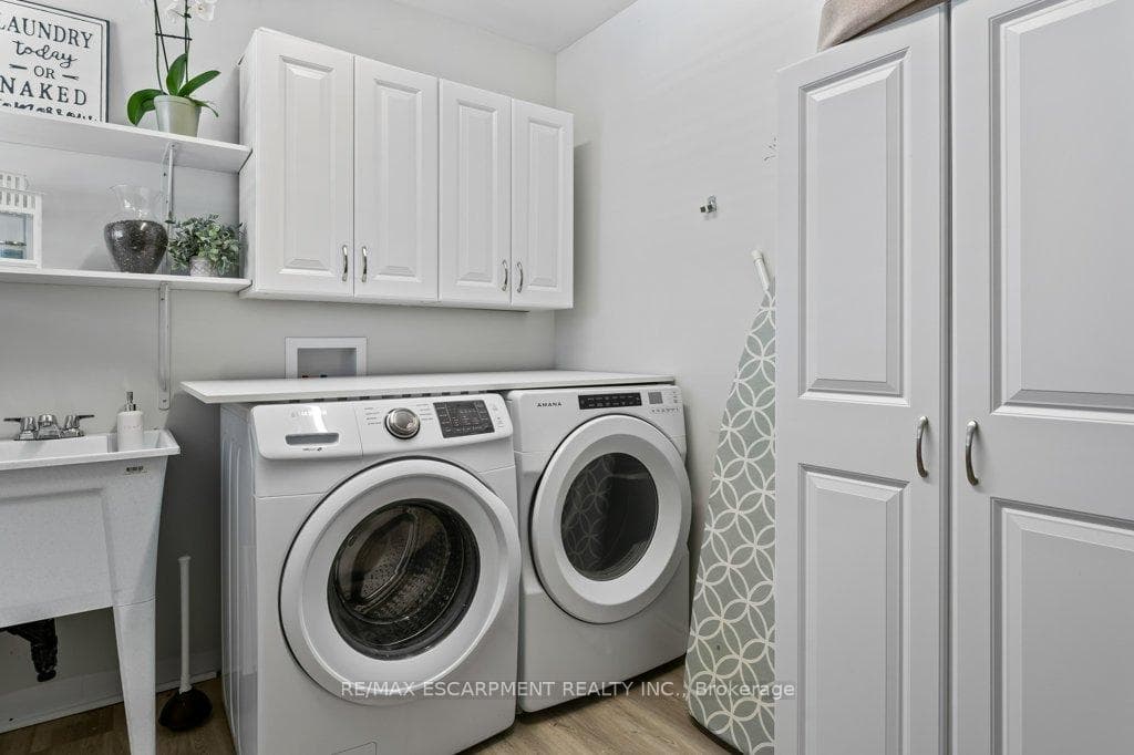9793 Dickenson Road photo 38