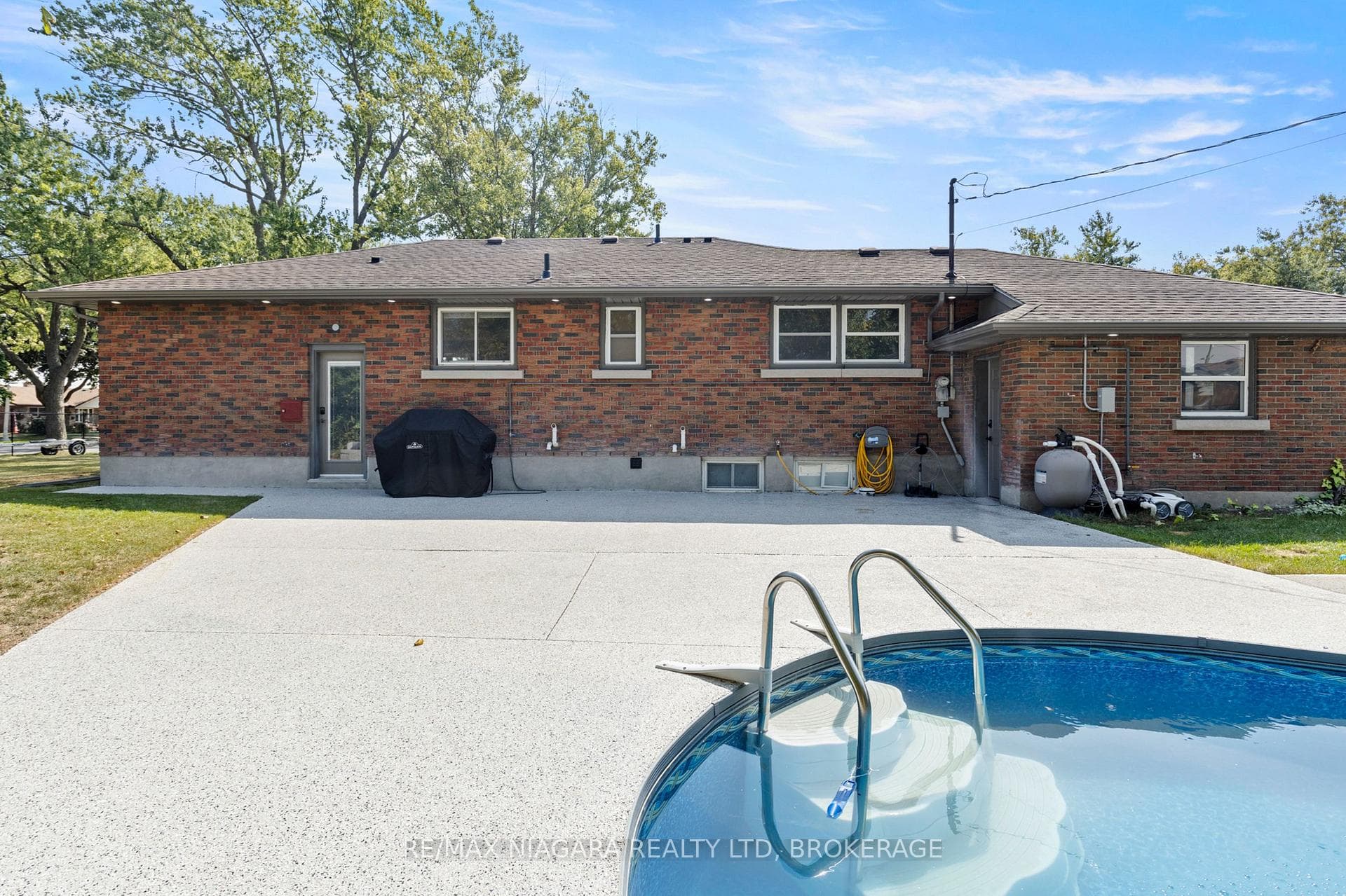 32 RIDGEWOOD Drive photo 34