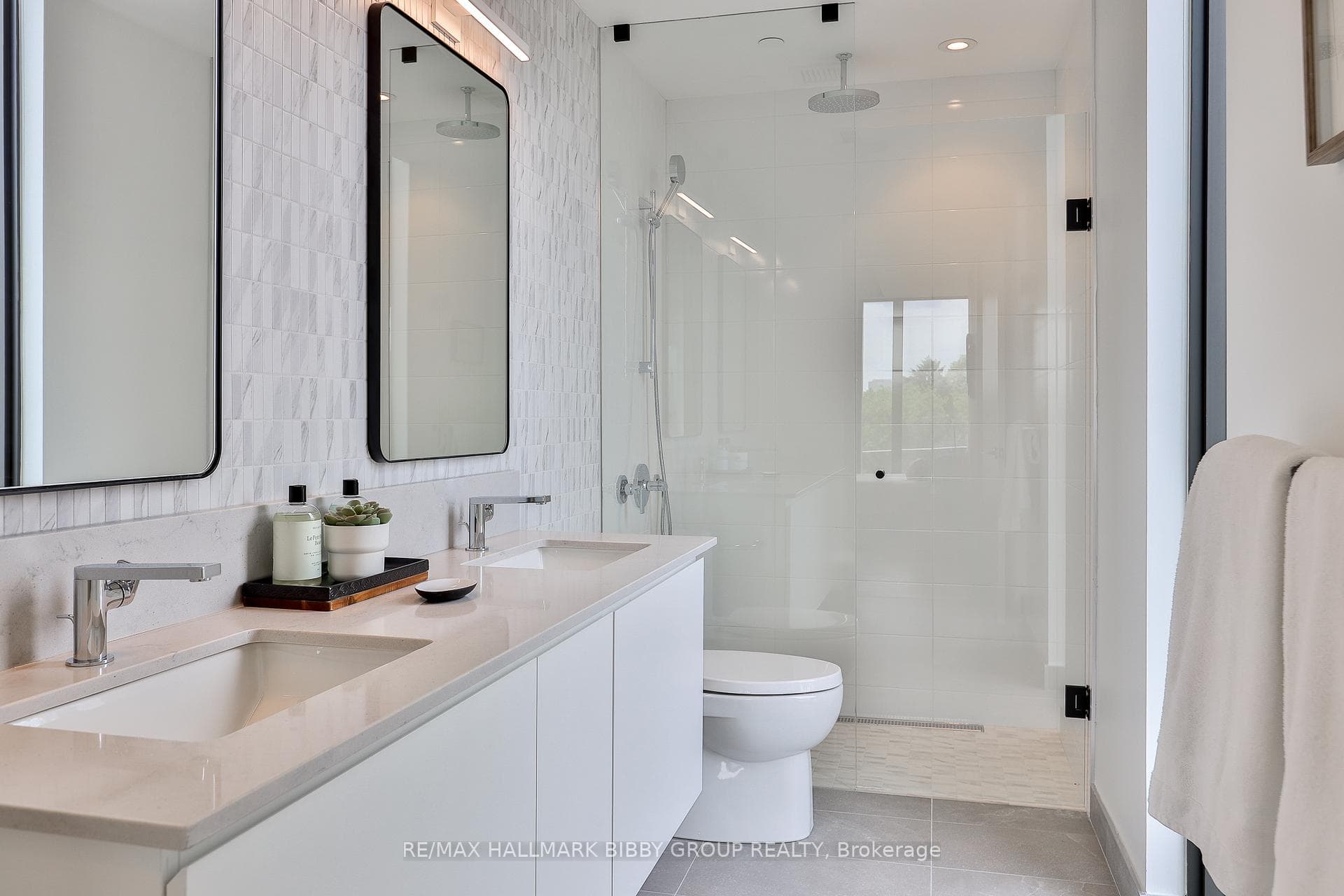 1414 Bayview Avenue Unit 409 photo 29